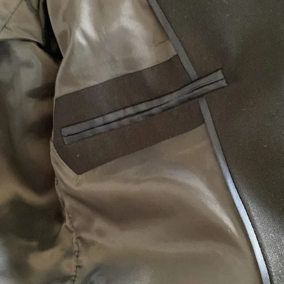 J Crew well constructed and lined petite jacket w/ slightly puffed sleeves - Picture 10 of 13